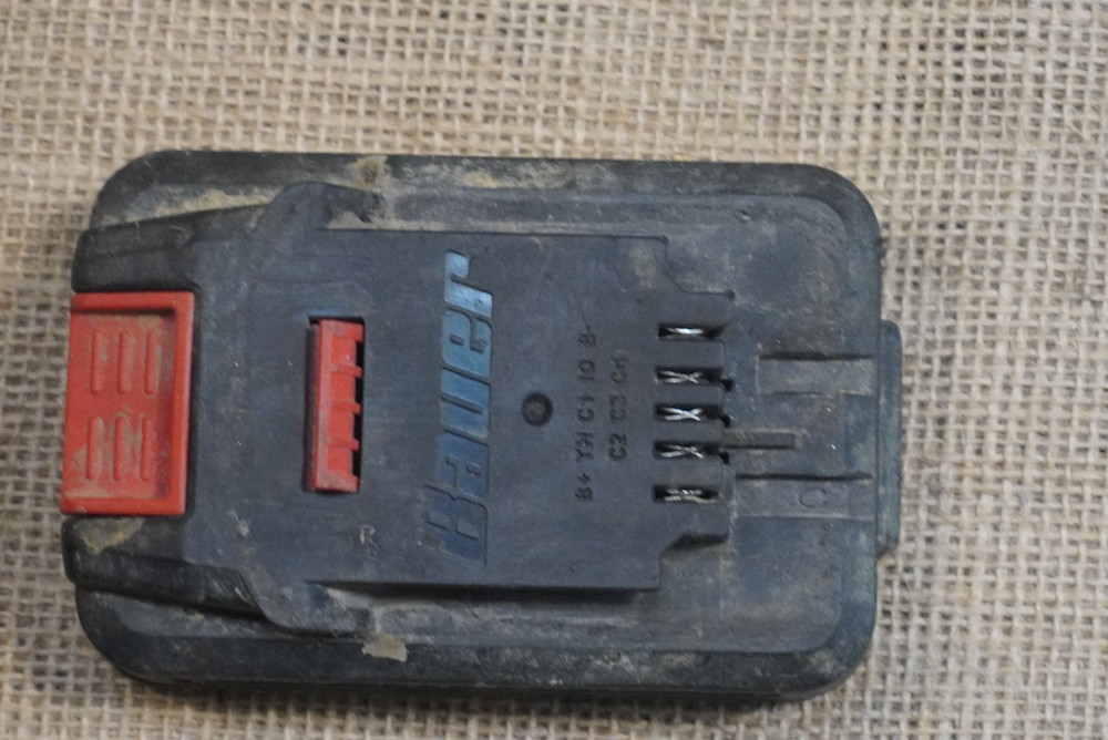 Bauer Tools 191101C-B 20V Cordless Automatic Feed Drain Cleaner