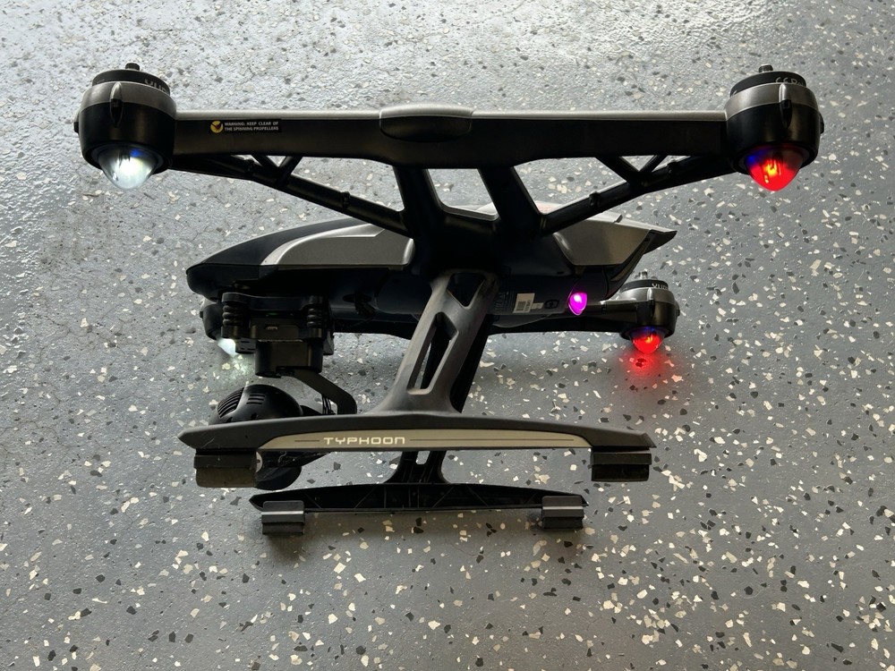 Yuneec Typhoon Q500 4K Quadcopter Drone Kit, Camera, LED Lights, Controller