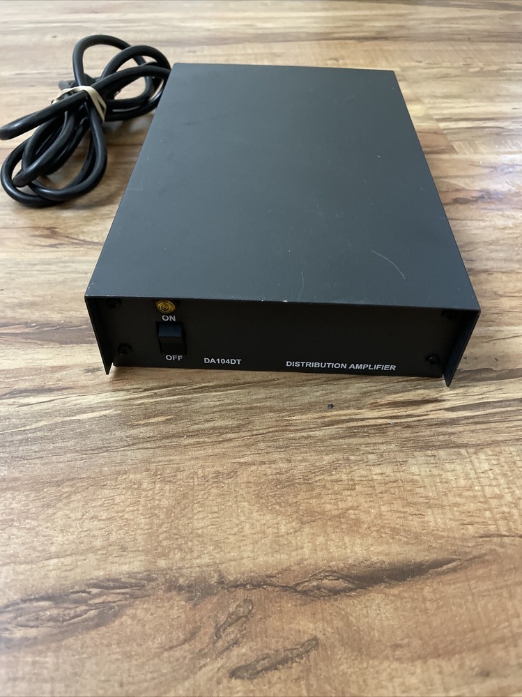 PELCO DA104DT VIDEO DISTRIBUTION AMPLIFIER