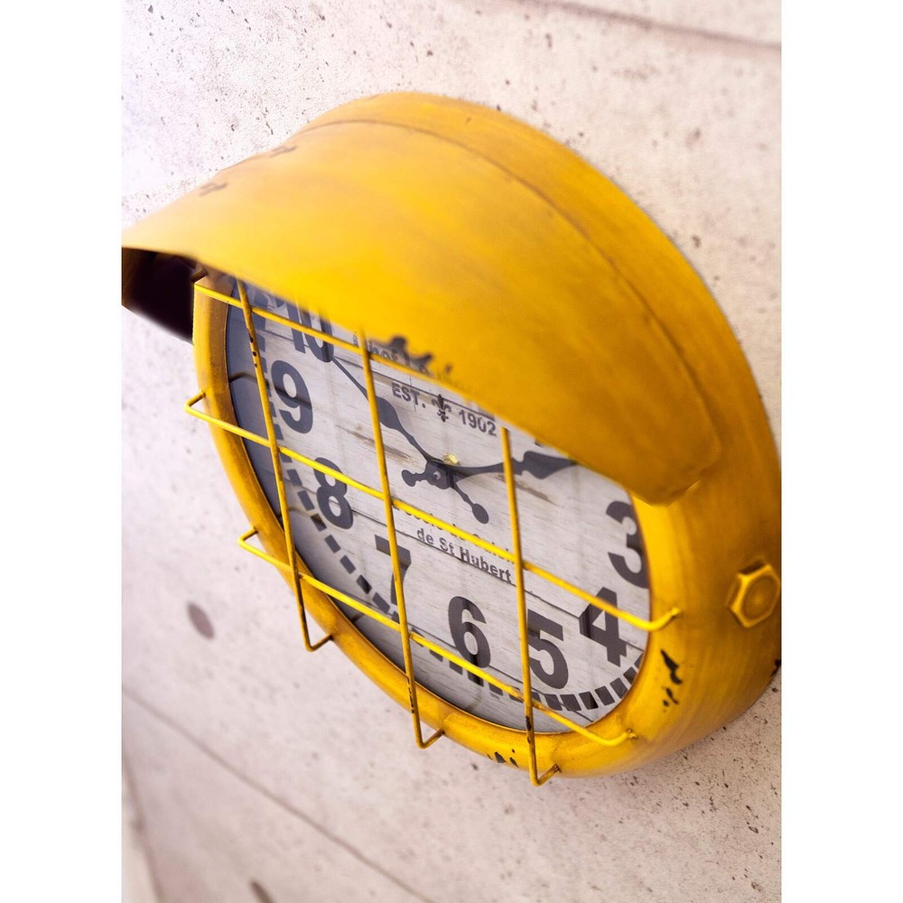 Antique style clock submarine (yellow)