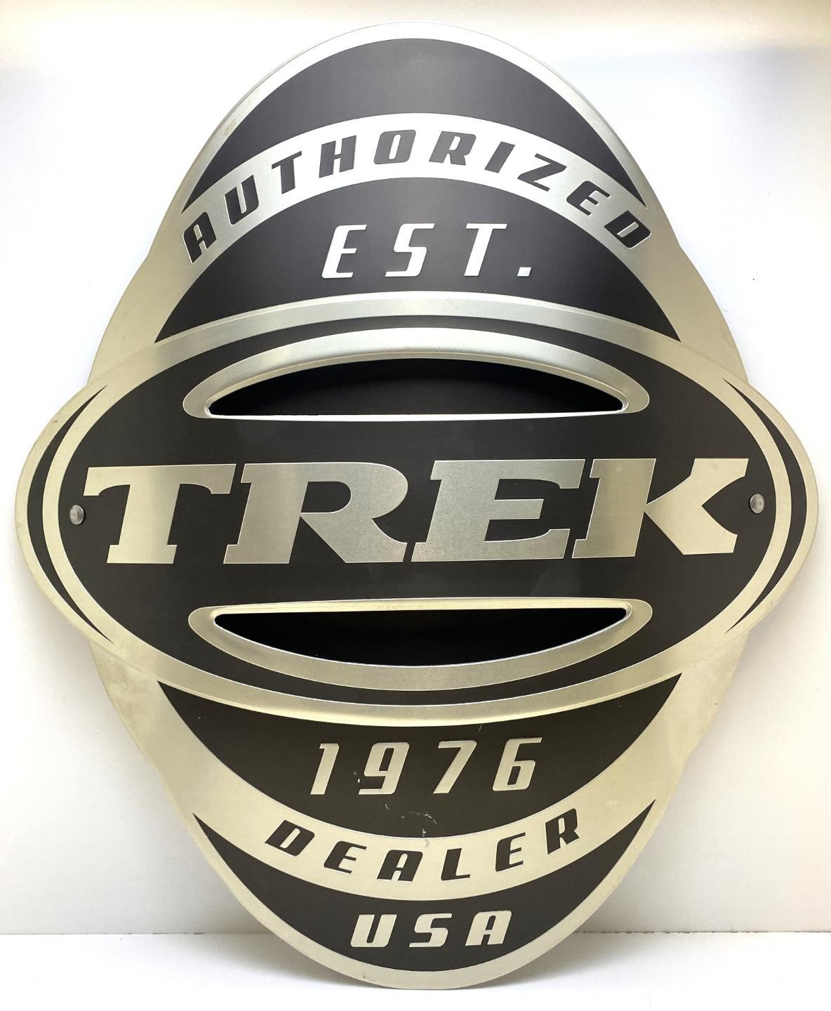 big TREK bicycle AUTHORIZED Dealer SIGN Est.1976 USA 28"x25"