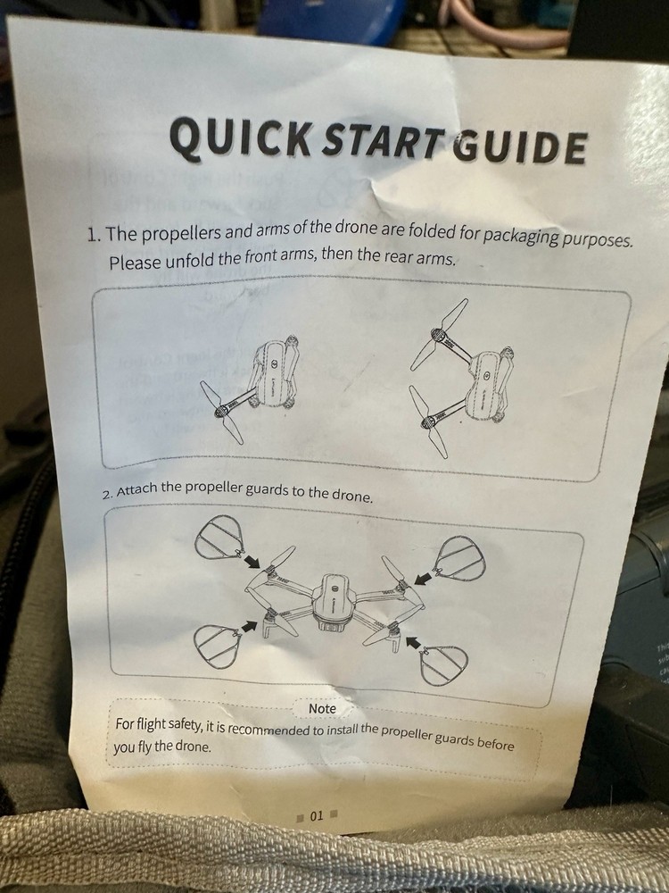 Snaptain E20 2.7K QHD Camera Foldable Drone Remote Controller USED THREE TIMES!!