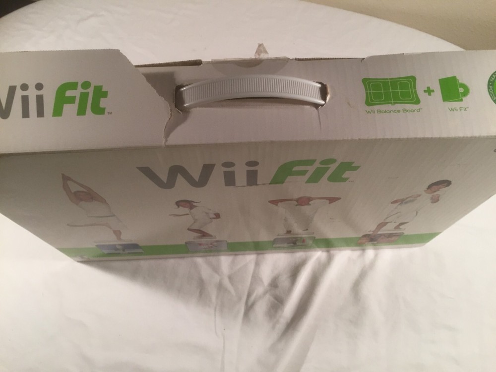 Wii FIT AND EXTRA SOFWARE - BOARD, FEET, ETC.