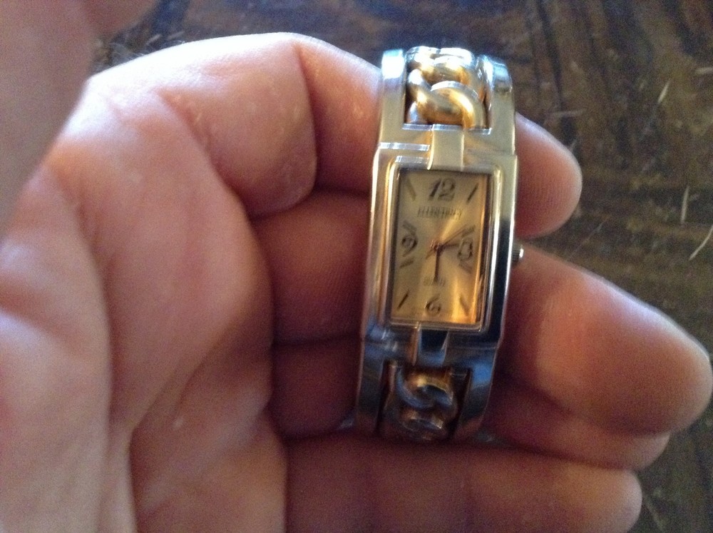 Ellen Tracy wristwatch