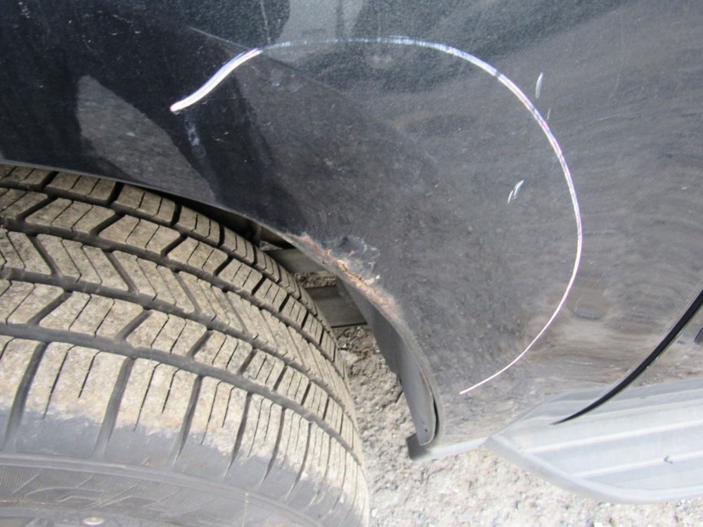 SUBCHEV15 2011 Glove Box 1102526