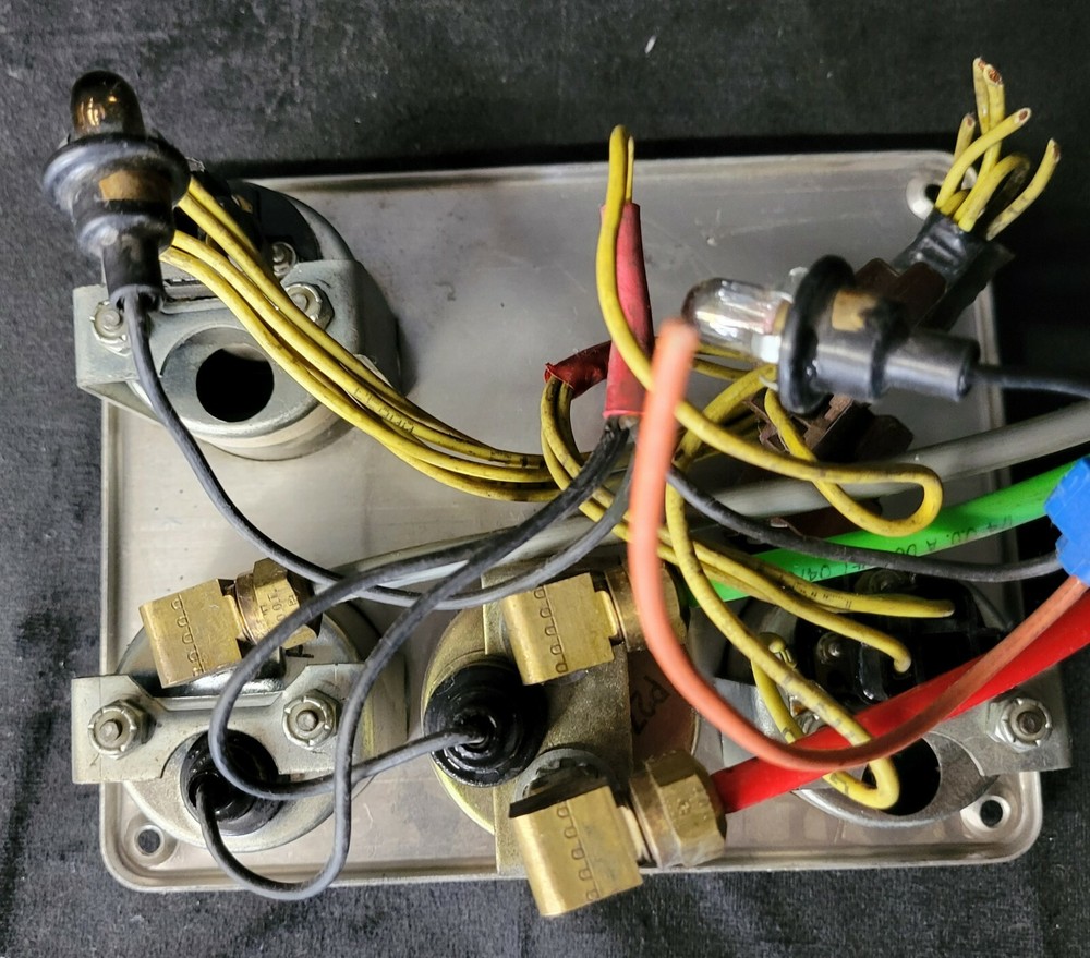 Freightliner FLD Classic dash gauge panel