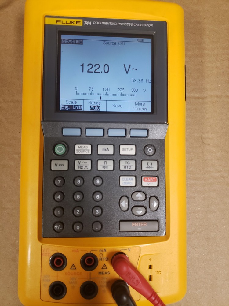 Fluke 744 Documenting Process Calibrator With Accessories. Read Desc.