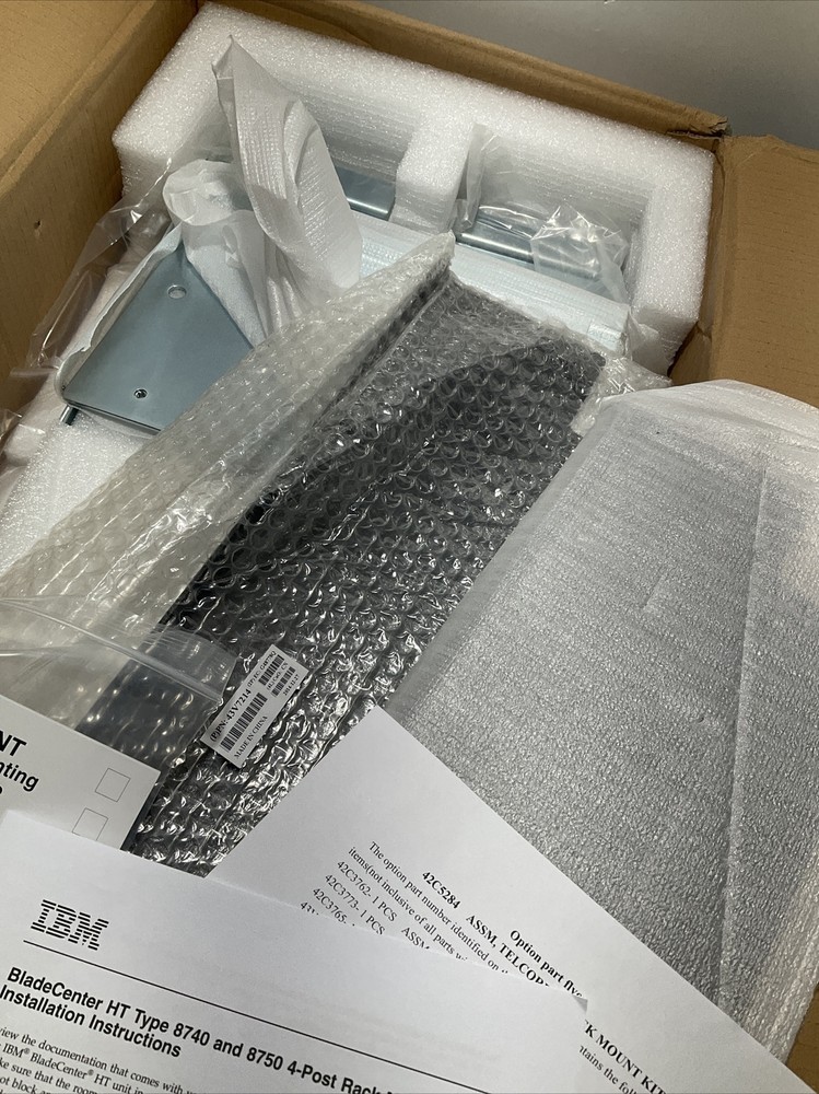 IBM 42C5284 BladeCenter HT 4-Post Rack Mount Kit