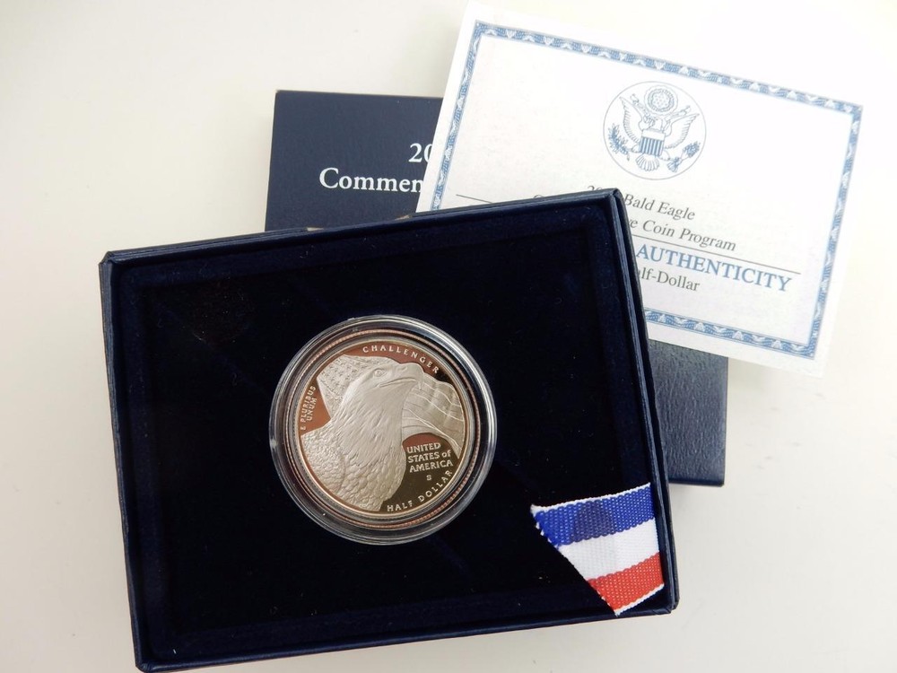 2008 BALD EAGLE COMMEMORATIVE, PROOF CLAD HALF DOLLAR IN BOX & COA