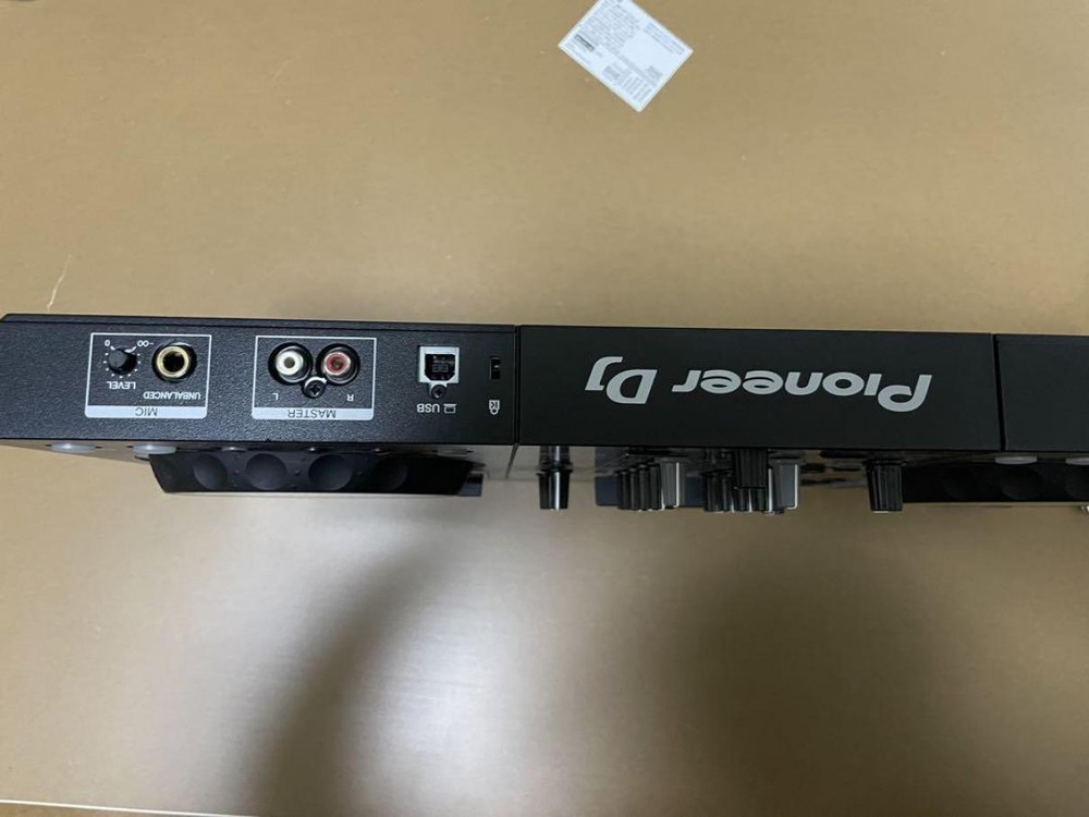 Pioneer DDJ-400 DJ Controller