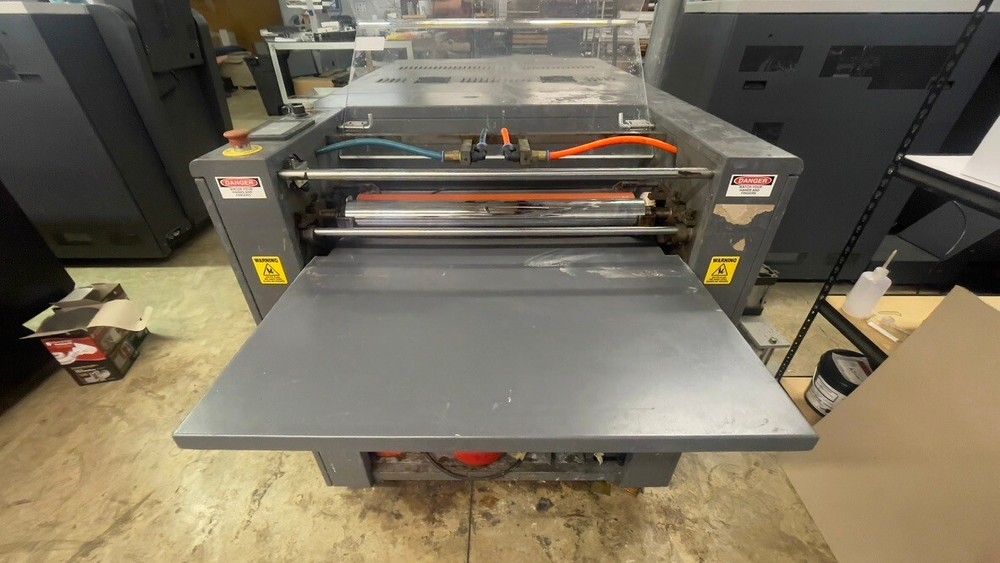 Tec Lighting TruCoat 21" Hand-Fed UV Coater