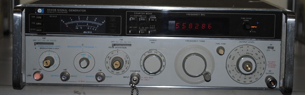 HP8640B RF Signal Generator