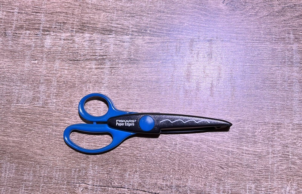 fiskars scissors paper edgers WAVE