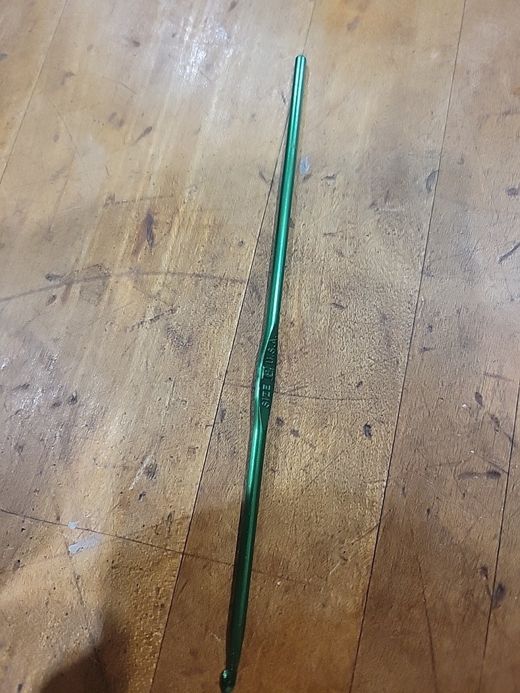 Boye Crochet Hook Size E USA