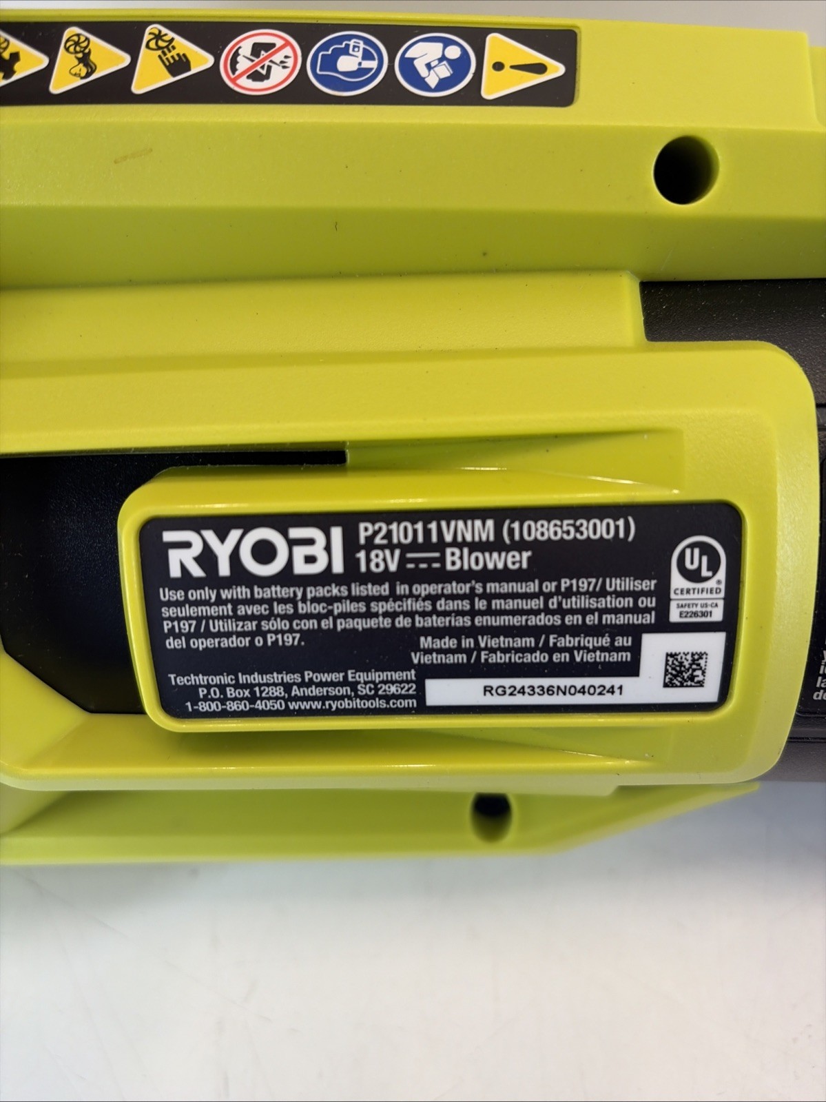 RYOBI ONE+ 18V 250 CFM Blower Kit 2Ah Battery & Charger P21011K