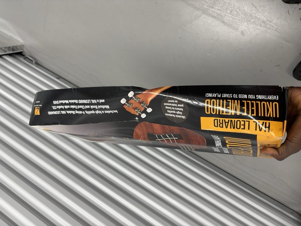 Hal Leonard Ukulele Starter Pack