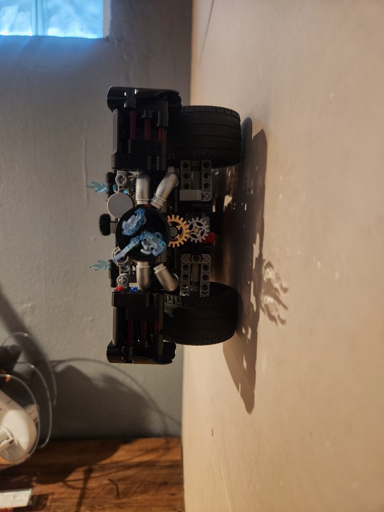 Lego Technic THE BATMAN Batmobile 42127 Mall Mount Display Bracket | Horizontal