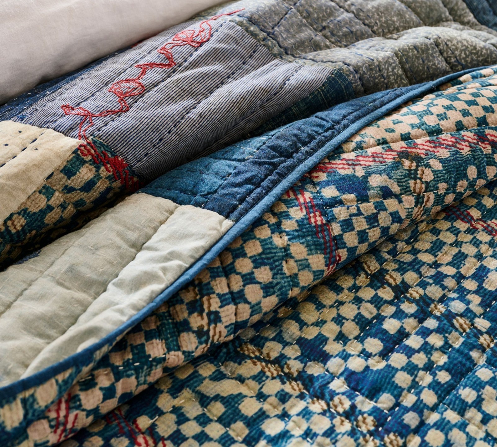 Pottery Barn Love Handcrafted Reversible Quilt King/Cal.King