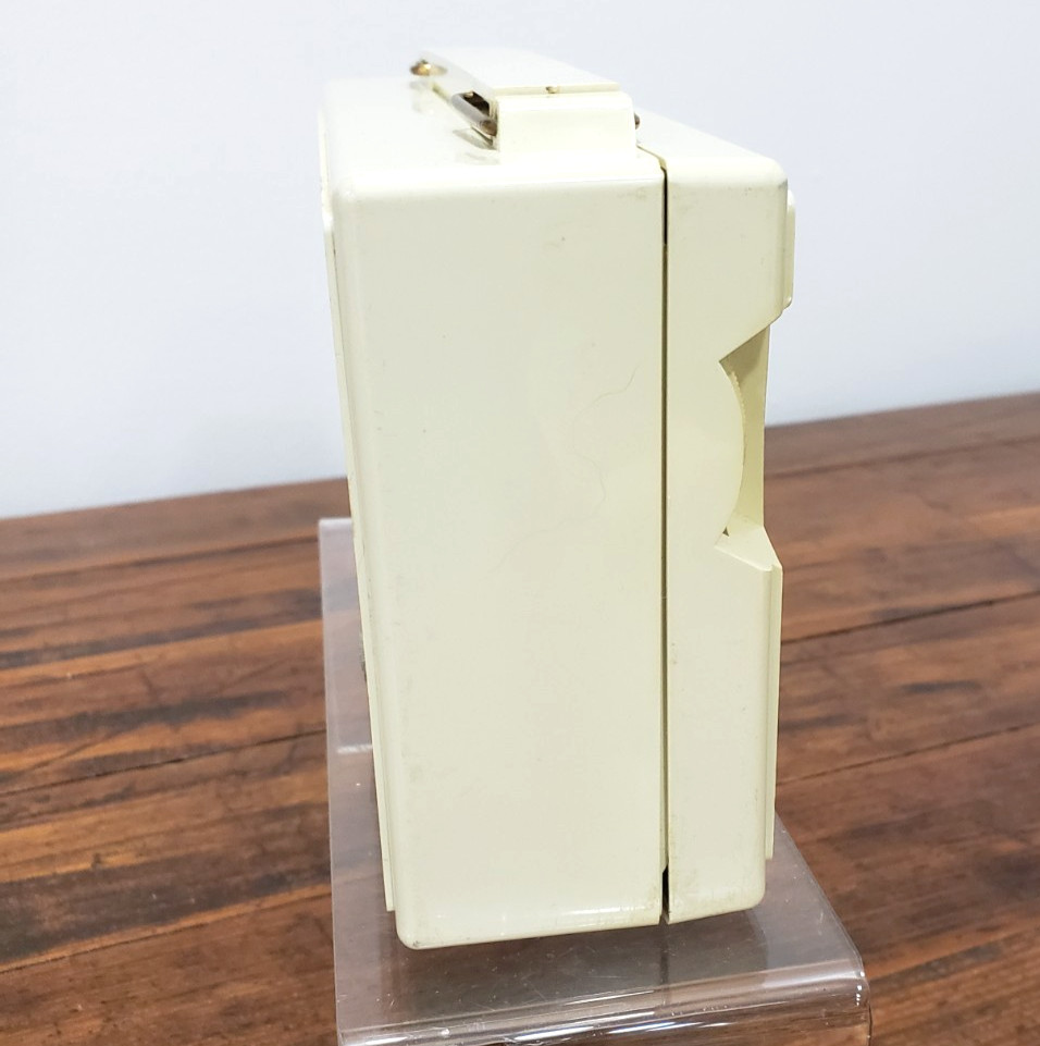 Vintage General Electric P808A Superheterodyne AM Transistor Radio NOT TESTED