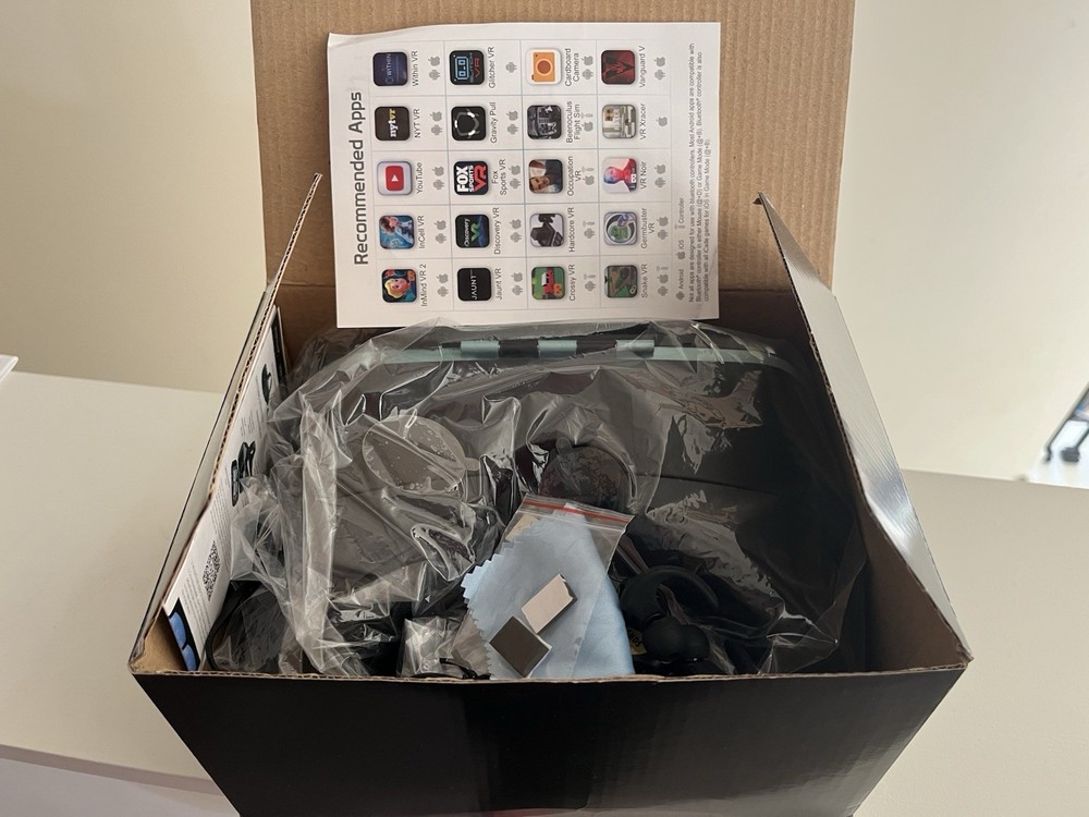 Utopia 360 VR Headset w/ Bluetooth Earbuds & Controller (Opened, Unused)