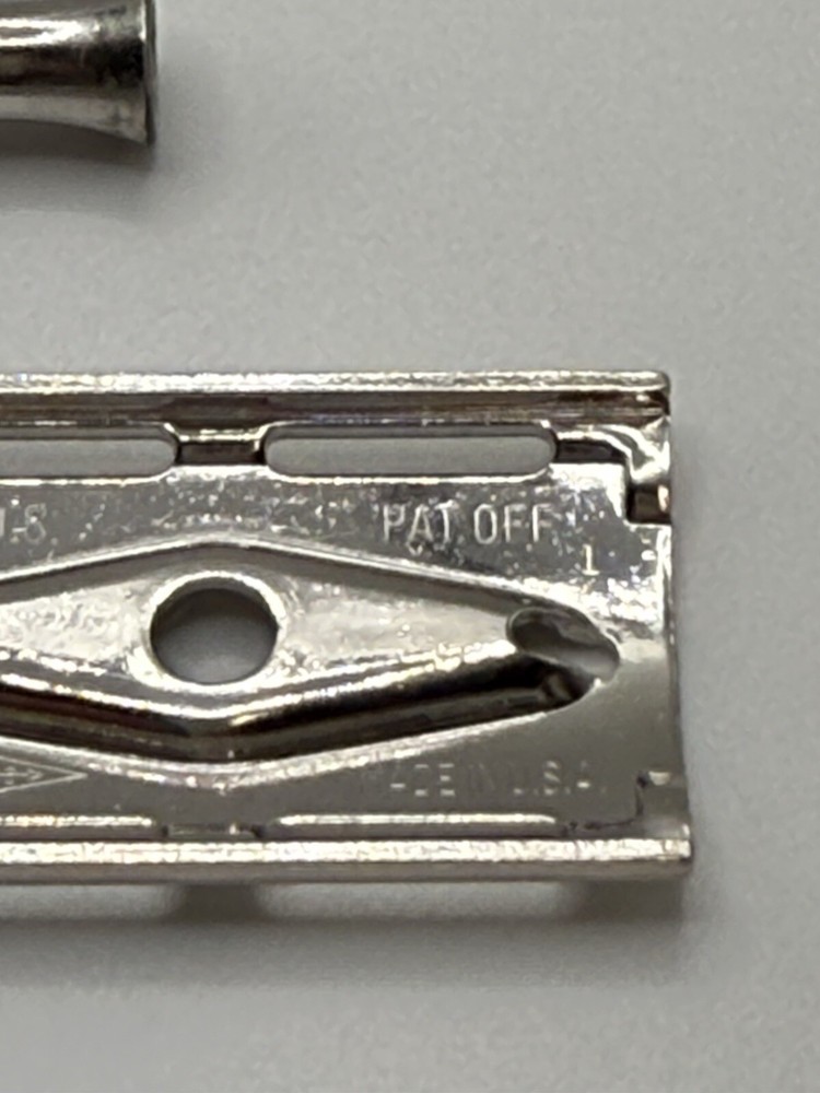 Vintage Gillette DE Silver Razor Date Code A1