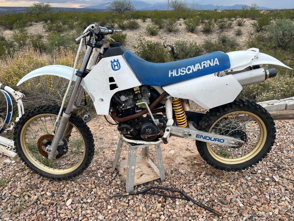 Husqvarna TE 510 Cylinder Head Studs & Nuts