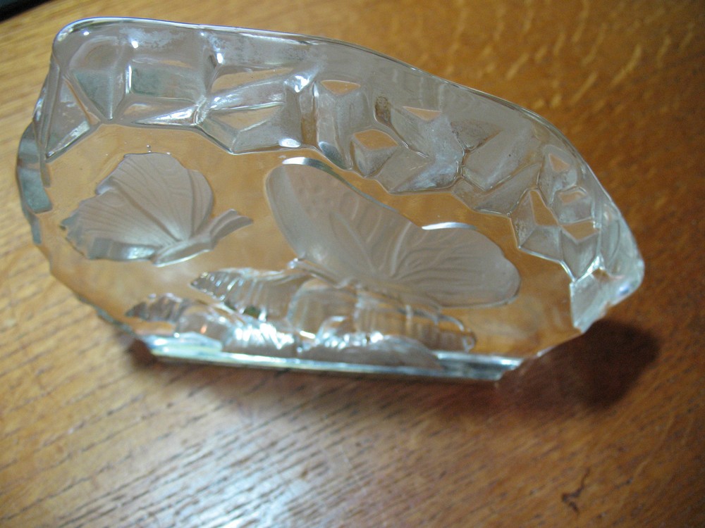 BUTTERFLIES L.E. SMITH CRYSTAL PAPERWEIGHT