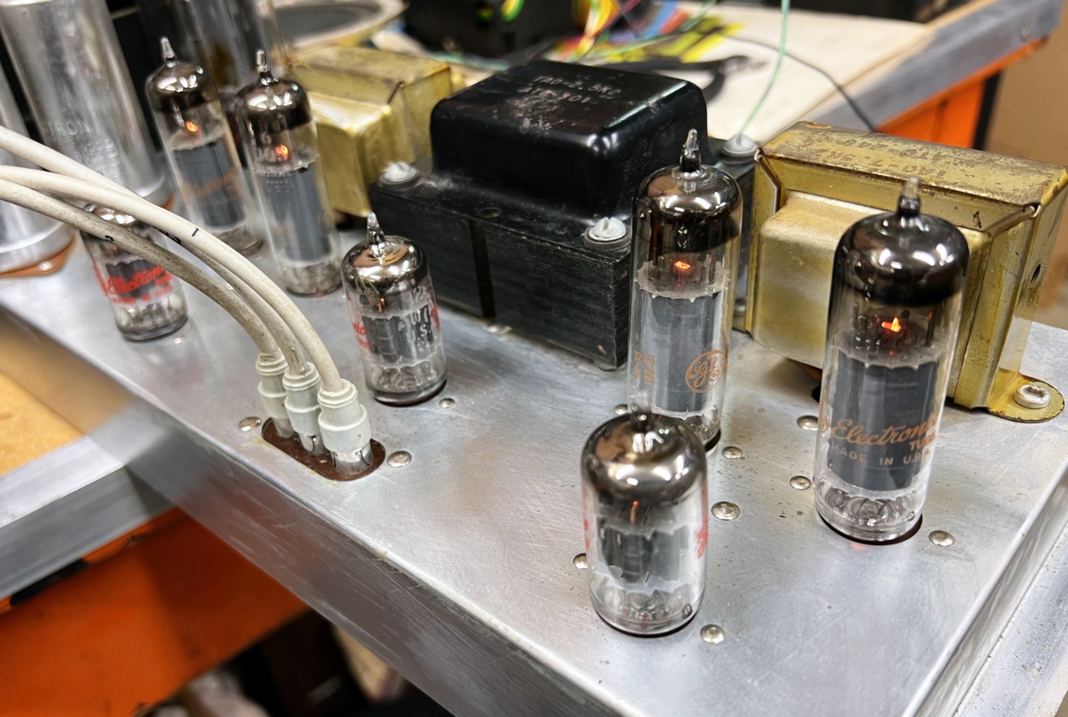 The New Englander by Guild Tube Amp & AM/FM Tuner Console Chassis