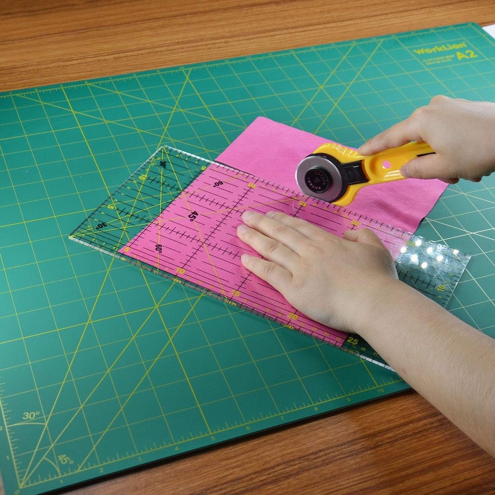 Versatile 18''x24'' Double-Sided Crafting Mat - Eco-Friendly & Scratch Resistant