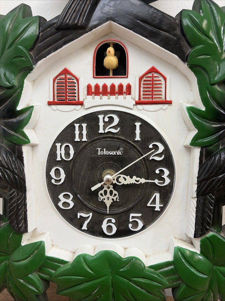 Vintage Telesonic Plastic Cuckoo Clock Works! Read