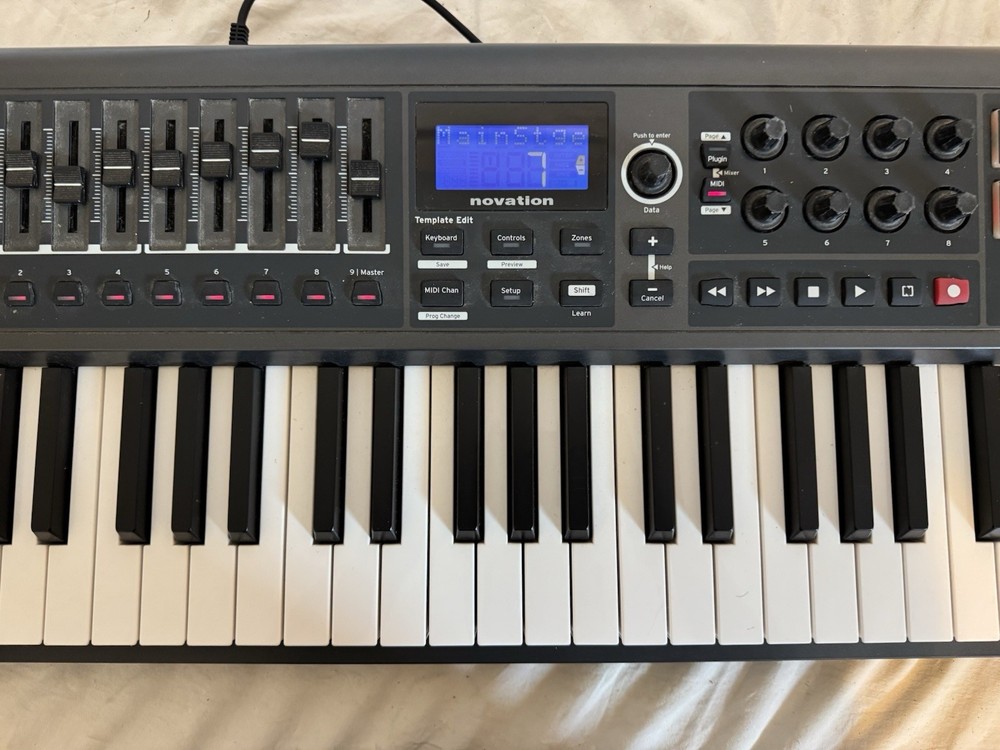 ✅Novation Impulse 49 Key USB Midi Keyboard Controller With Soft Case