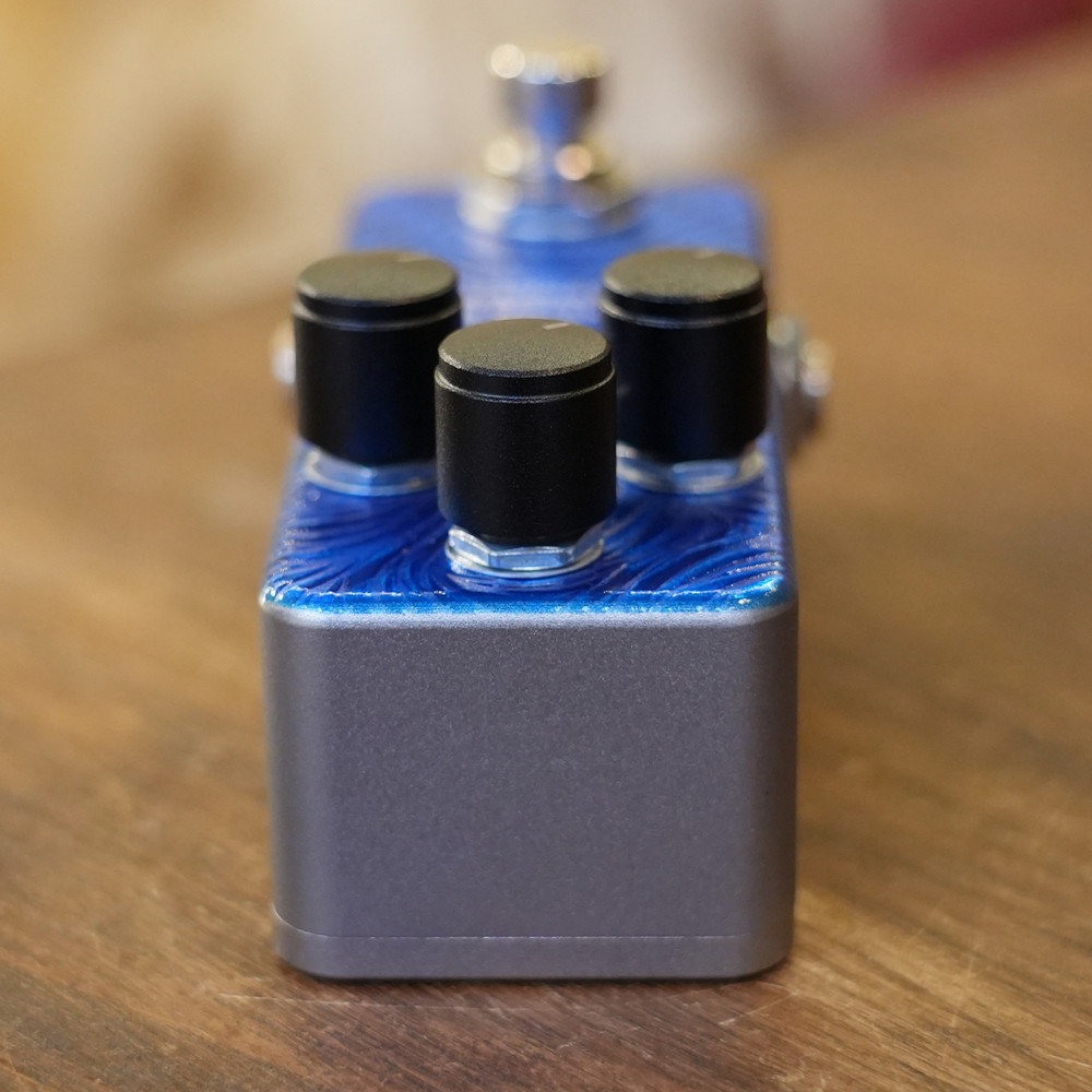 One Control Dimension Blue Monger Modulation Guitar Effector
