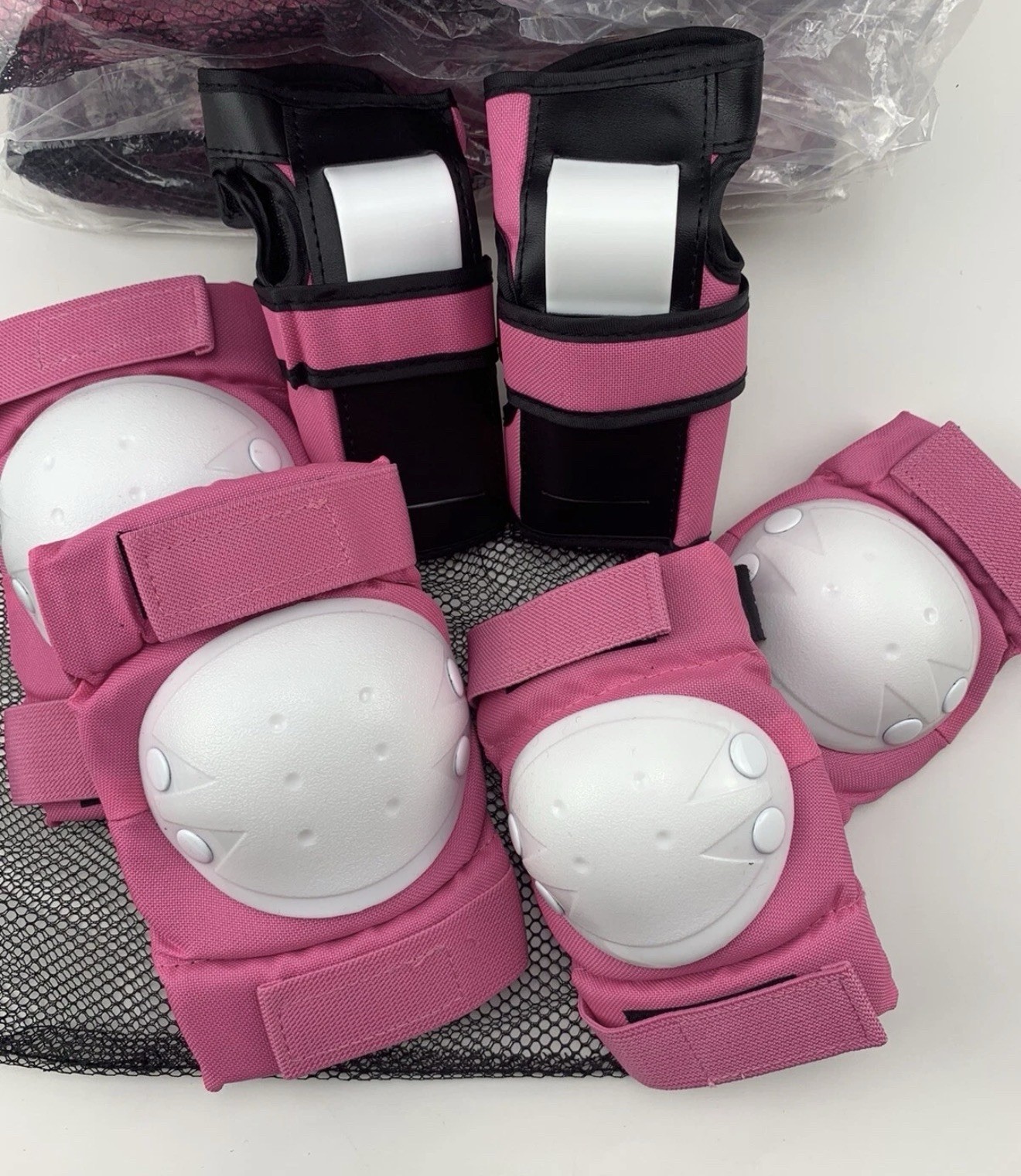 *NEW* Pink Knee Elbow Pads Wrist Guard Set sz small W/ Storage Bag Safety Skate