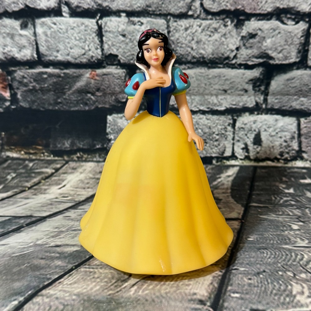 Disney's 2013 Snow White Tabletop Push Night Light Battery Operated