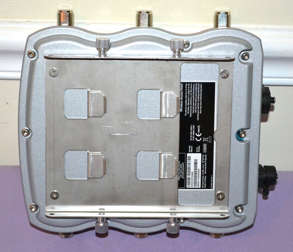 Firetide 5200 HotPoint Wireless Access Point With Bracket -- Excellent