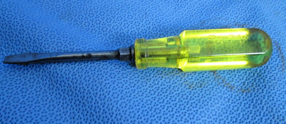 Vintage Blue-Point Screwdriver UDS102 Flat Head
