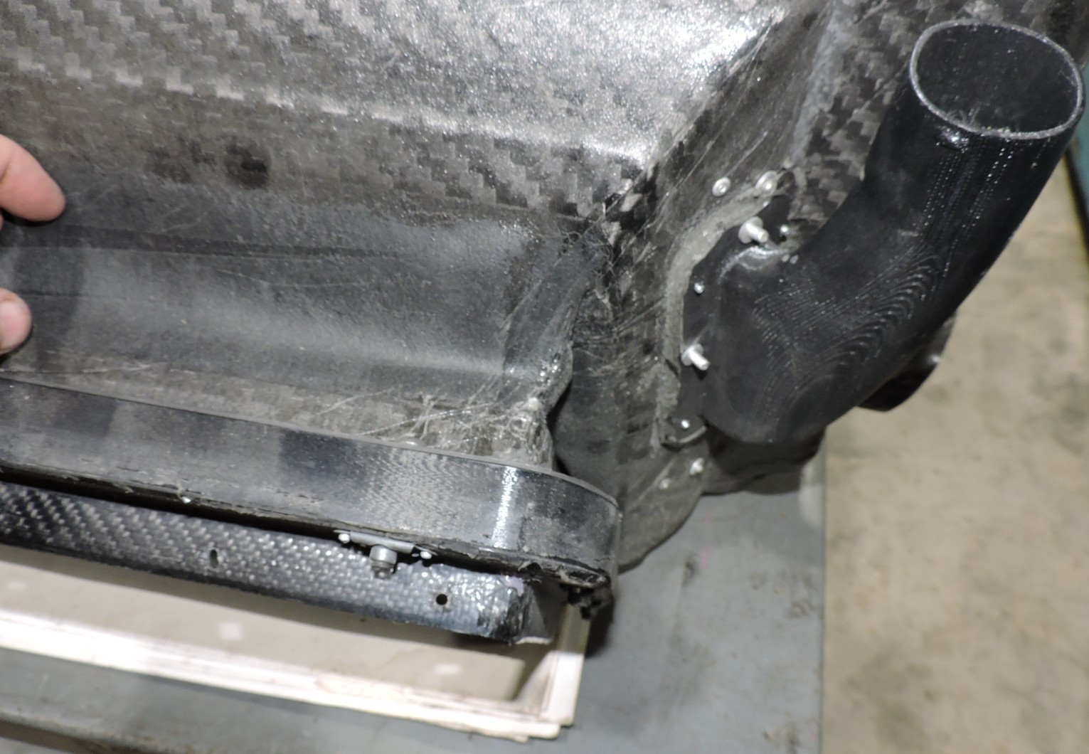 Fibreworks Radiator cradle & flex ducting 14" x 30" complete Nascar late model