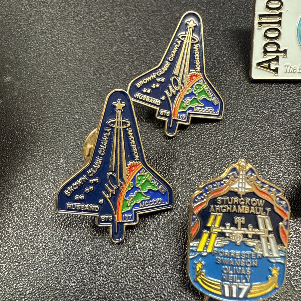 NASA Shuttle And Apollo Pin Lot