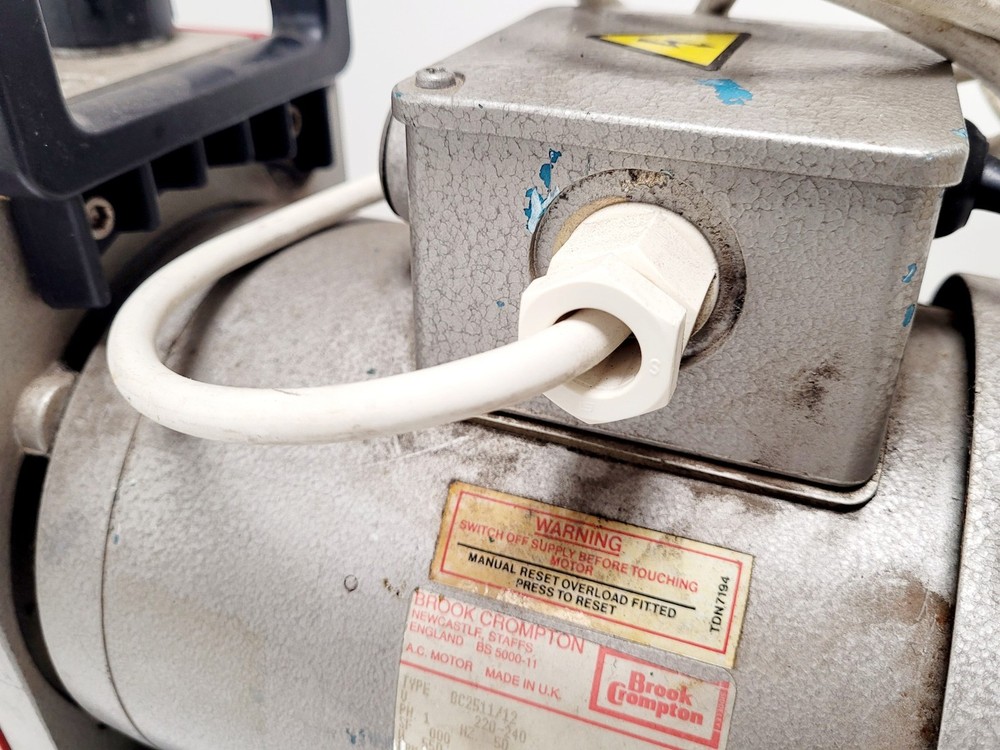 Edwards 18 Rotary Vane Vacuum Pump E2M18