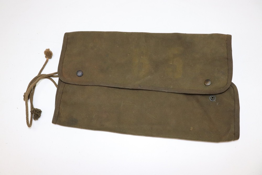 WWII US OD cotton canvas Tool Roll w rope ties E5151