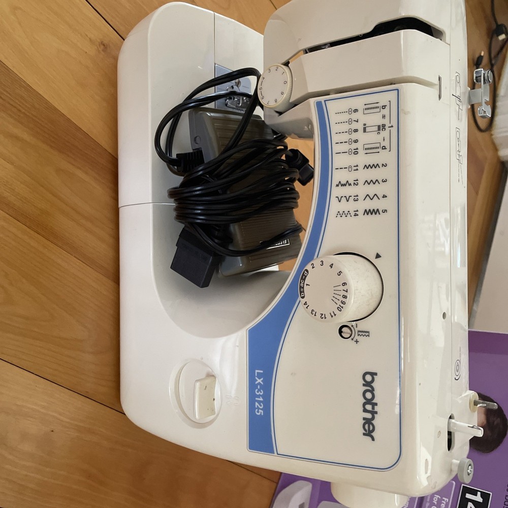 Brother LX-3125 Electronic Sewing Machine