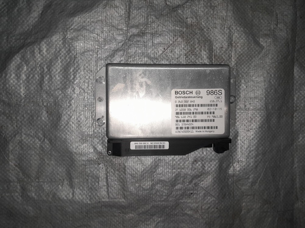 2003-2004 Porsche 986 Boxster Tiptronic Control Module 98661824100  Transmisison