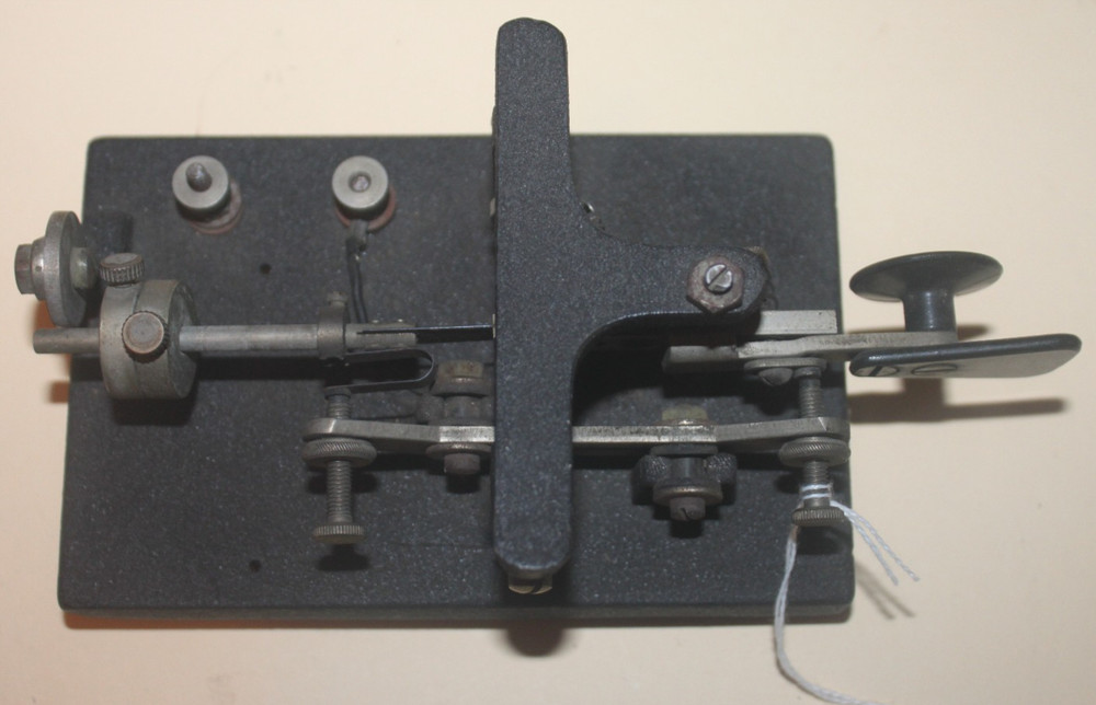 1938 MacElroy Mac bent lug speed key, missing tag ham radio telegraph morse code