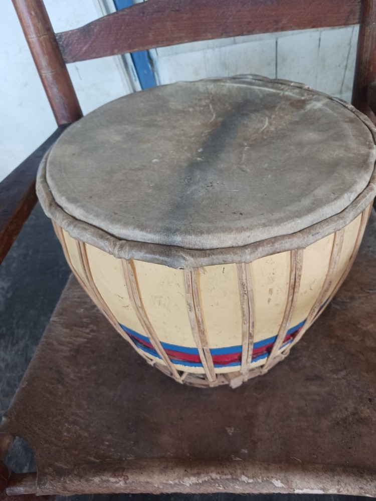 **AWESOME VINTAGE NATIVE TRIBAL PAINTED RAWHIDE DRUM TALKING DRUM NICE""