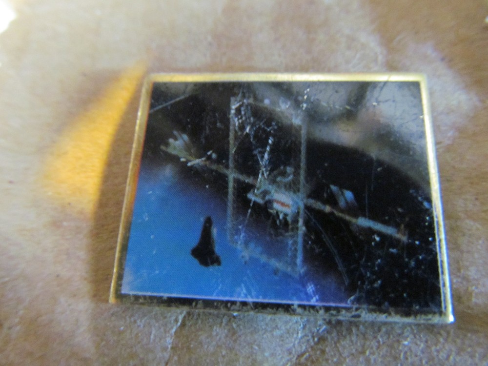 NASA SPACE SHUTTLE   LAPEL PIN
