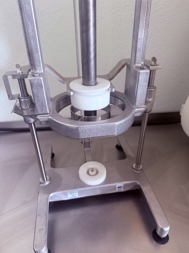 Nemco 55775 Easy Pineapple Corer / Peeler