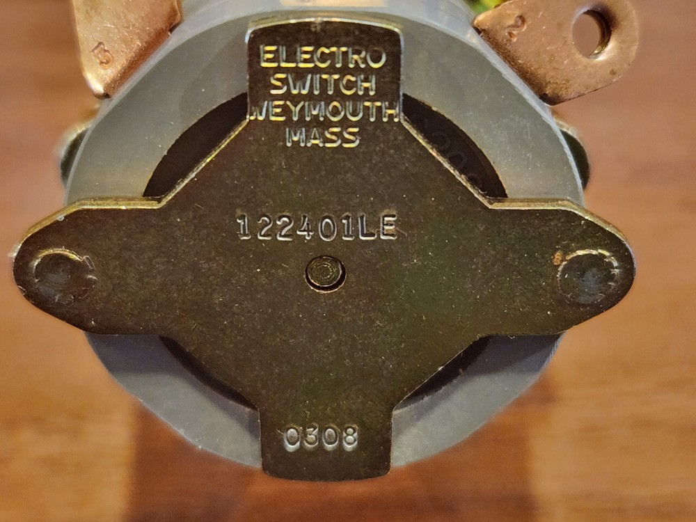 Electroswitch, 122401LE, 10A 125VAC, Rotary Snap Action Switch (NOS)