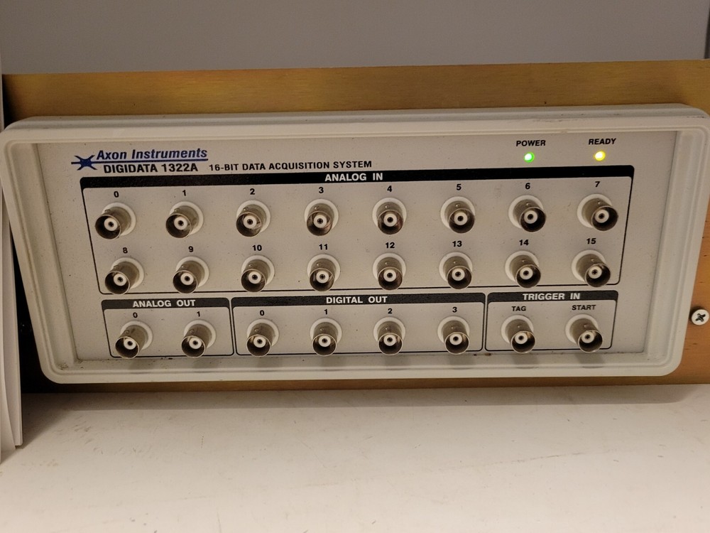 Axon Instruments Digidata 1322A 16-Bit Data Acquistion System-Powers On