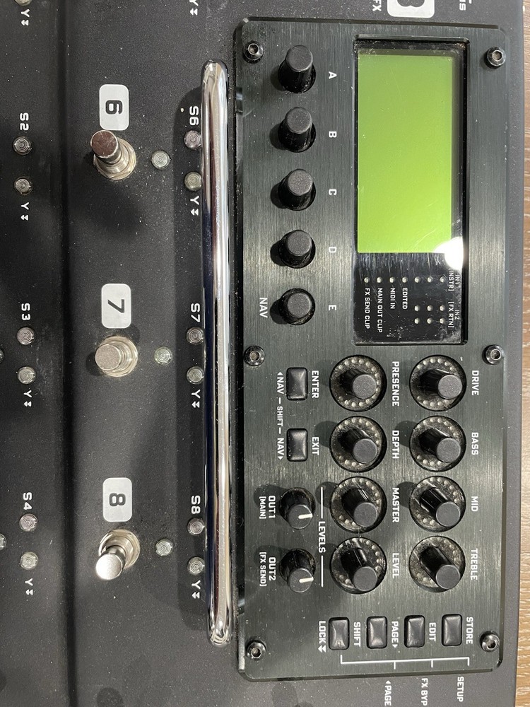 Fractal Audio Systems AX8 Floor Amp Modeler/Multi-FX Processor Pedalboard 2