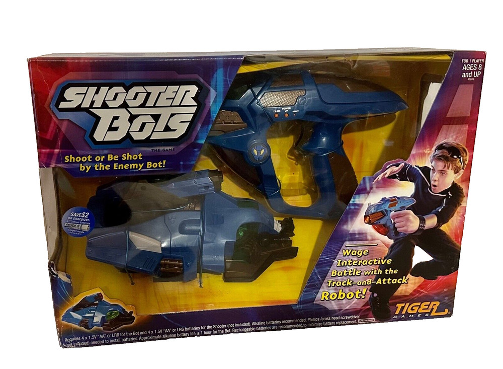 Tiger Games Hasbro Shooter Bots Interactive Battle & Attack Robot NEW Blue 2005